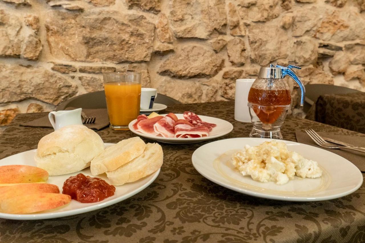 Goloritze Room And Breakfast Baunei Exterior photo